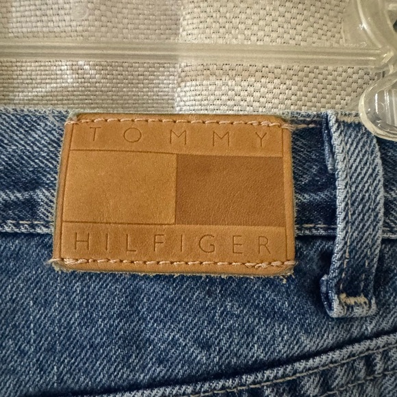 Vintage High-waisted Tommy Hilfiger Jean Skirt, size 4, medium wash preowned - Picture 6 of 9